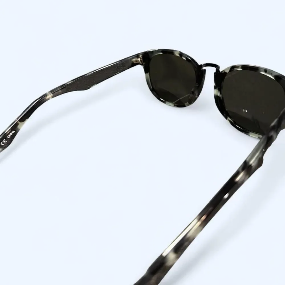 Brand New Nike Achieve Women's/Unisex Black and Grey Tortoiseshell Sunglasses